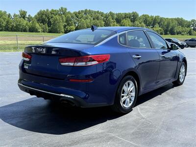 2019 Kia Optima LX   - Photo 6 - Cahokia, IL 62206