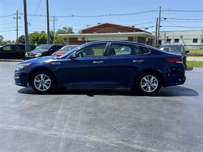 2019 Kia Optima LX   - Photo 2 - Cahokia, IL 62206