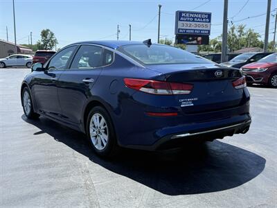 2019 Kia Optima LX   - Photo 8 - Cahokia, IL 62206