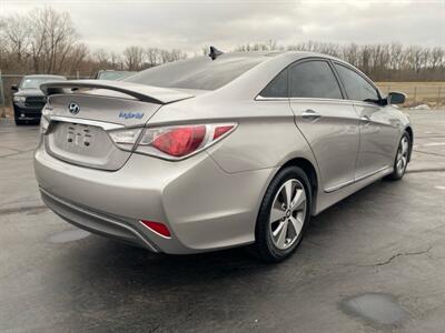 2011 Hyundai SONATA Hybrid   - Photo 5 - Cahokia, IL 62206