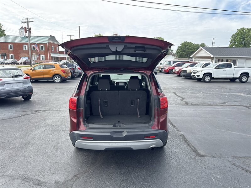 2017 GMC Acadia SLE-1 - Photo 23 - Millstadt, IL 62260