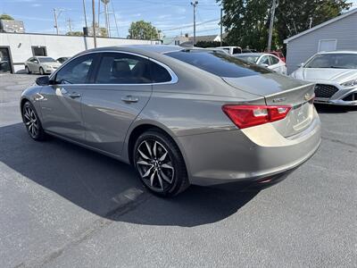 2018 Chevrolet Malibu LT - Photo 4 - Millstadt, IL 62260
