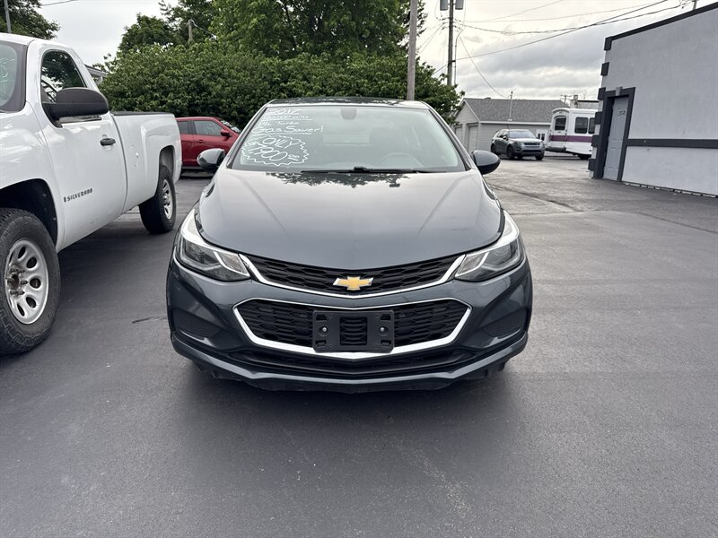 2017 Chevrolet Cruze LT Auto - Photo 6 - Millstadt, IL 62260