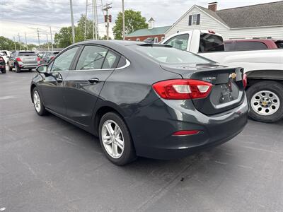 2017 Chevrolet Cruze LT Auto - Photo 4 - Millstadt, IL 62260