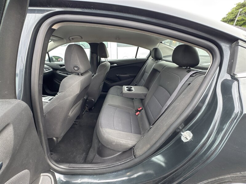 2017 Chevrolet Cruze LT Auto - Photo 10 - Millstadt, IL 62260