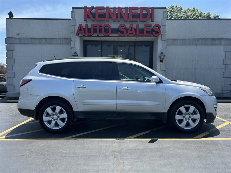 2016 Chevrolet Traverse 1LT FWD's photo