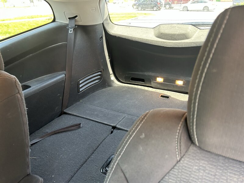 2016 Chevrolet Traverse LT - Photo 10 - Fairview Heights, IL 62208