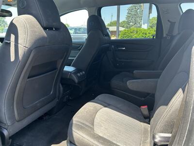 2016 Chevrolet Traverse LT - Photo 9 - Fairview Heights, IL 62208