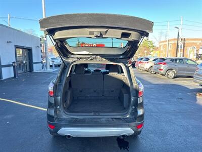 2017 Ford Escape SE   - Photo 12 - Millstadt, IL 62260