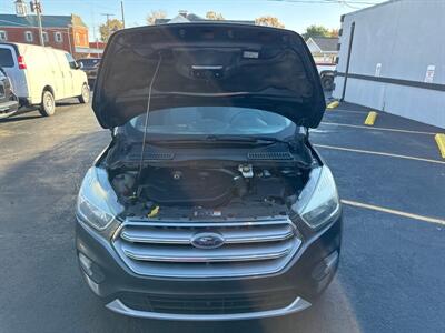 2017 Ford Escape SE   - Photo 10 - Millstadt, IL 62260