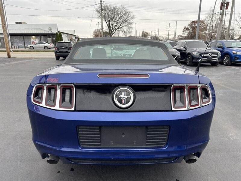 2013 Ford Mustang V6 - Photo 8 - Millstadt, IL 62260