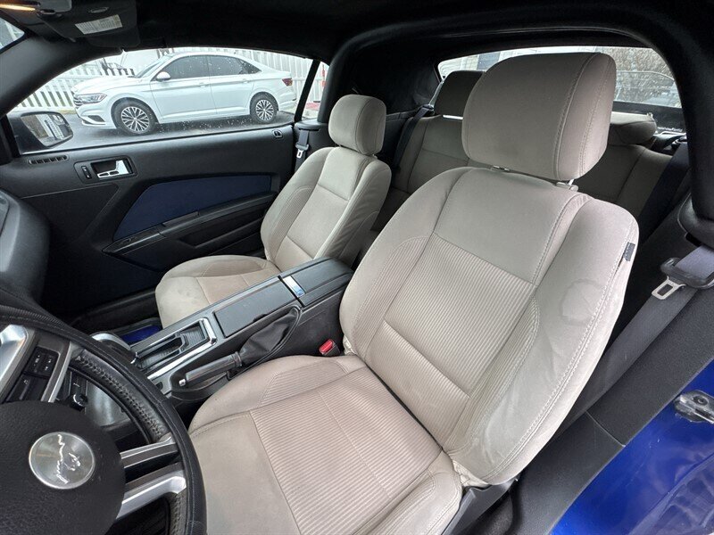 2013 Ford Mustang V6 - Photo 15 - Millstadt, IL 62260