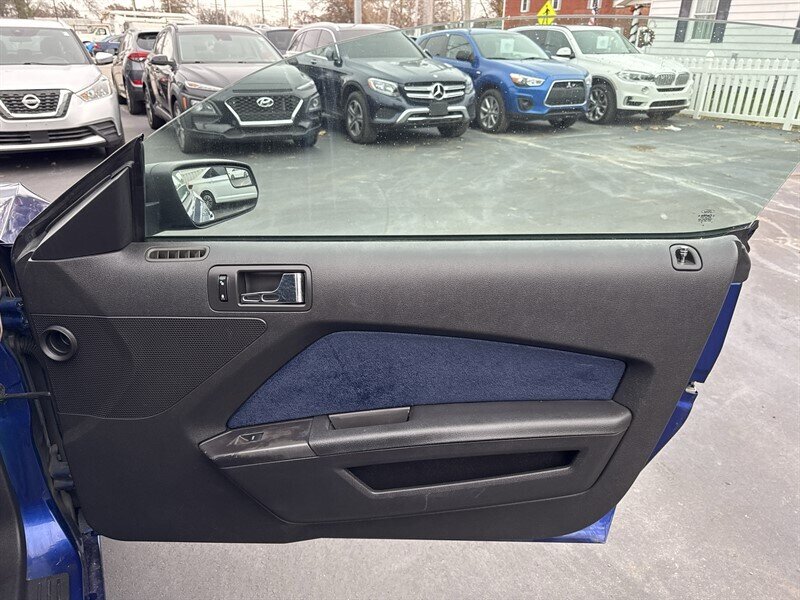 2013 Ford Mustang V6 - Photo 17 - Millstadt, IL 62260