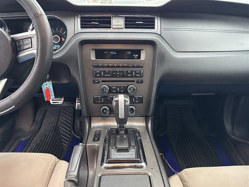 2013 Ford Mustang V6 - Photo 10 - Millstadt, IL 62260