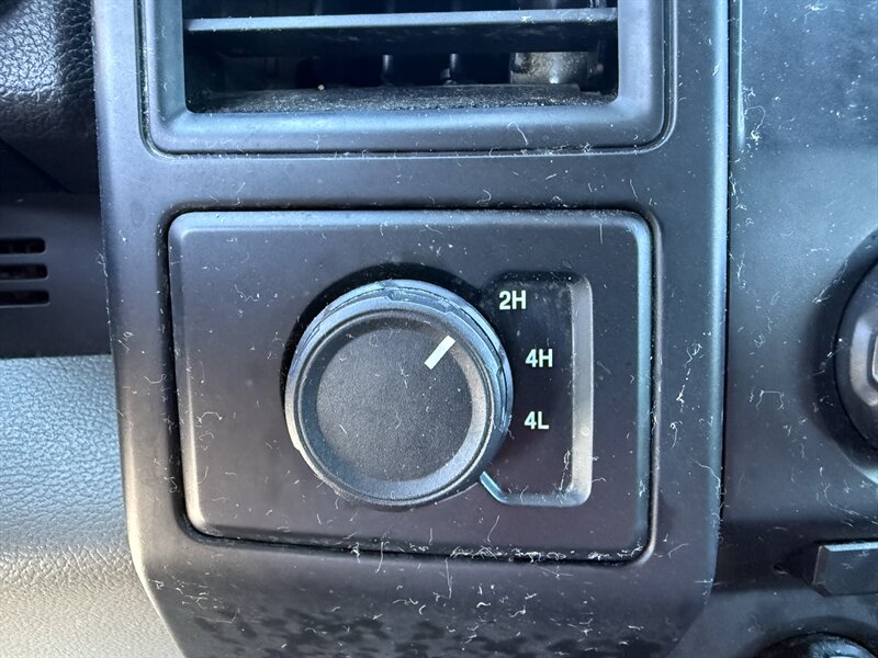 2018 Ford F-150 XL - Photo 15 - Cahokia, IL 62206
