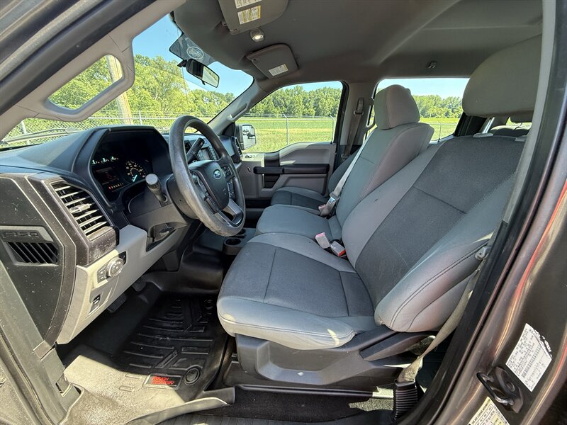 2018 Ford F-150 XL - Photo 11 - Cahokia, IL 62206