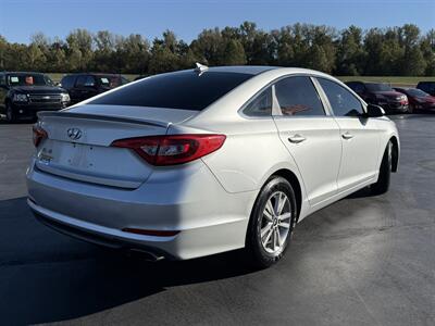2016 Hyundai SONATA SE   - Photo 7 - Cahokia, IL 62206
