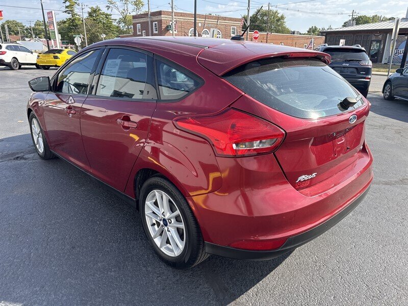 2017 Ford Focus SE - Photo 3 - Millstadt, IL 62260