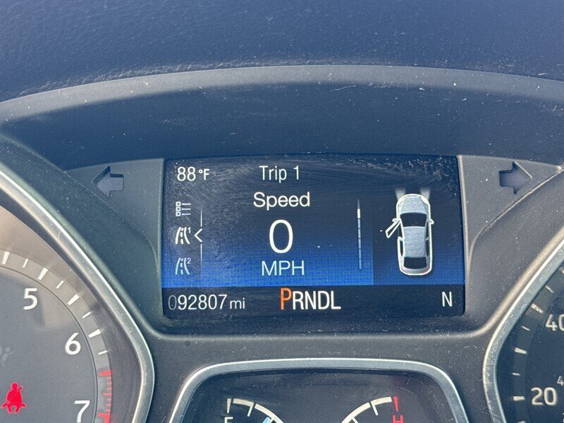 2017 Ford Focus SE - Photo 21 - Millstadt, IL 62260