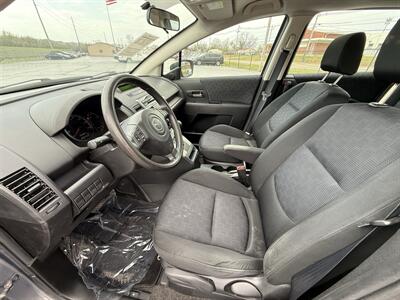 2010 Mazda Mazda5 Sport   - Photo 10 - Cahokia, IL 62206