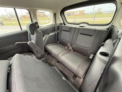 2010 Mazda Mazda5 Sport   - Photo 11 - Cahokia, IL 62206