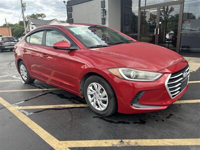 2017 Hyundai ELANTRA SE - Photo 2 - Fairview Heights, IL 62208