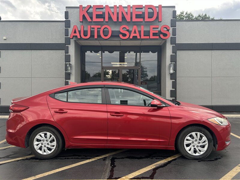 2017 Hyundai ELANTRA SE  