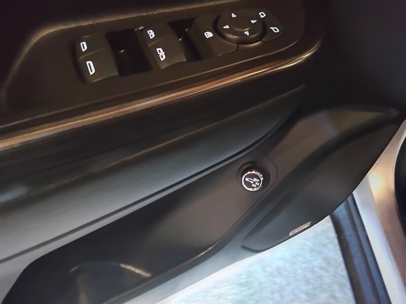 2020 GMC Acadia SLT - Photo 7 - Cahokia, IL 62206