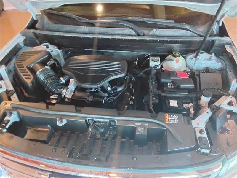 2020 GMC Acadia SLT - Photo 10 - Cahokia, IL 62206