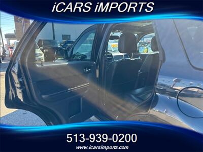 2011 Ford Escape Limited  AWD - Photo 17 - Fairfield, OH 45014