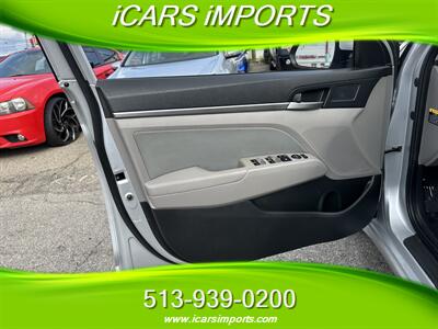 2018 Hyundai ELANTRA Value Edition   - Photo 12 - Fairfield, OH 45014