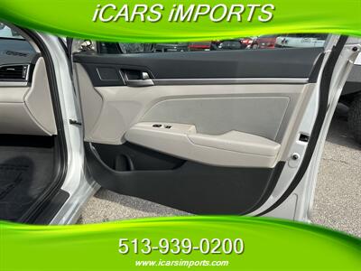 2018 Hyundai ELANTRA Value Edition   - Photo 31 - Fairfield, OH 45014