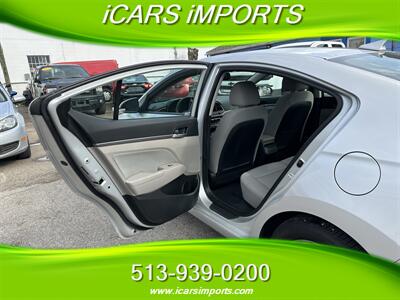 2018 Hyundai ELANTRA Value Edition   - Photo 18 - Fairfield, OH 45014