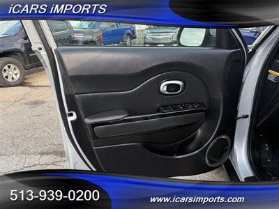 2016 Kia Soul !  w/NAVI & BackUp Cam - Photo 10 - Fairfield, OH 45014