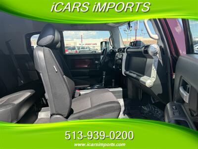 2007 Toyota FJ Cruiser 4dr SUV   - Photo 23 - Fairfield, OH 45014