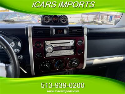 2007 Toyota FJ Cruiser 4dr SUV   - Photo 15 - Fairfield, OH 45014