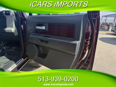 2007 Toyota FJ Cruiser 4dr SUV   - Photo 25 - Fairfield, OH 45014