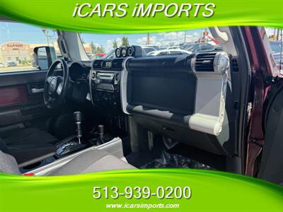 2007 Toyota FJ Cruiser 4dr SUV   - Photo 24 - Fairfield, OH 45014