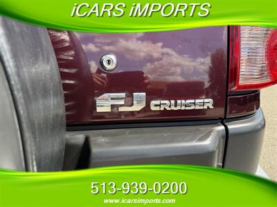 2007 Toyota FJ Cruiser 4dr SUV   - Photo 6 - Fairfield, OH 45014