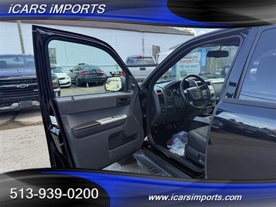 2012 Ford Escape XLT  AWD - Photo 9 - Fairfield, OH 45014