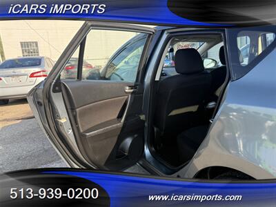 2012 Mazda Mazda3 i Touring HATCHBACK - Photo 15 - Fairfield, OH 45014