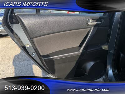 2012 Mazda Mazda3 i Touring HATCHBACK - Photo 16 - Fairfield, OH 45014