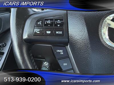 2012 Mazda Mazda3 i Touring HATCHBACK - Photo 36 - Fairfield, OH 45014