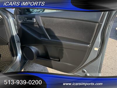 2012 Mazda Mazda3 i Touring HATCHBACK - Photo 29 - Fairfield, OH 45014