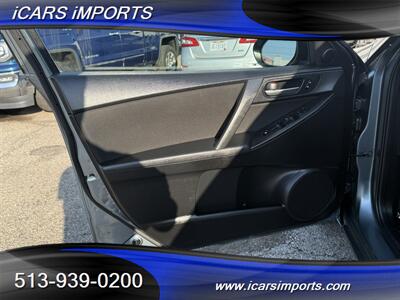 2012 Mazda Mazda3 i Touring HATCHBACK - Photo 11 - Fairfield, OH 45014