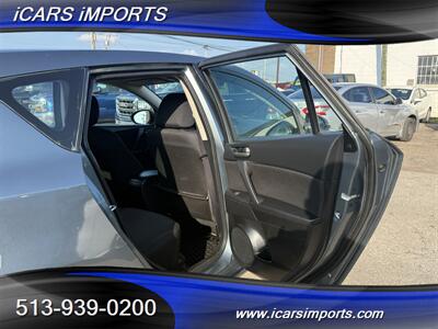 2012 Mazda Mazda3 i Touring HATCHBACK - Photo 23 - Fairfield, OH 45014