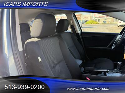 2012 Mazda Mazda3 i Touring HATCHBACK - Photo 32 - Fairfield, OH 45014