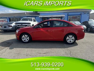 2014 Chevrolet Cruze LS Auto   - Photo 3 - Fairfield, OH 45014