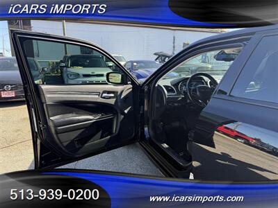 2021 Chrysler 300 Touring AWD w/PANO, NAVI & BACKUP CAM - Photo 10 - Fairfield, OH 45014
