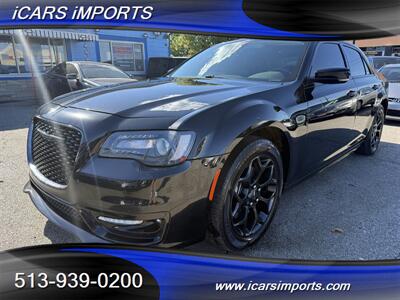 2021 Chrysler 300 Touring AWD w/PANO, NAVI & BACKUP CAM - Photo 2 - Fairfield, OH 45014